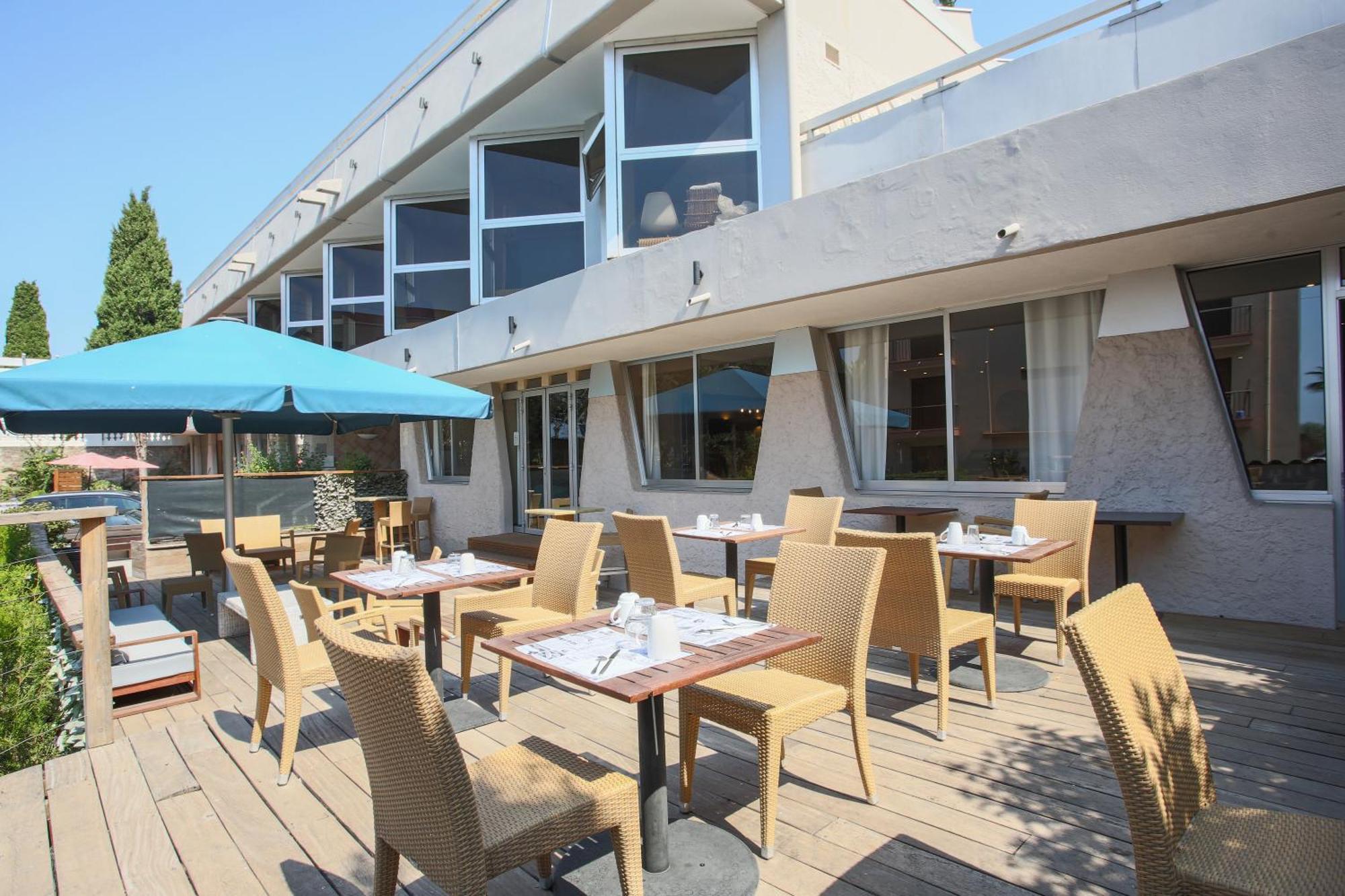 Hotel Brise De Mer - Piscine Interieure & Exterieure Saint-Raphaël Buitenkant foto